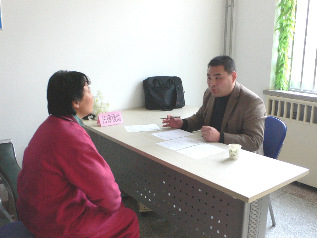 �ˆT�Ɏ���(du��)�ڽ��ˆT�M(j��n)�з���Ԯ��